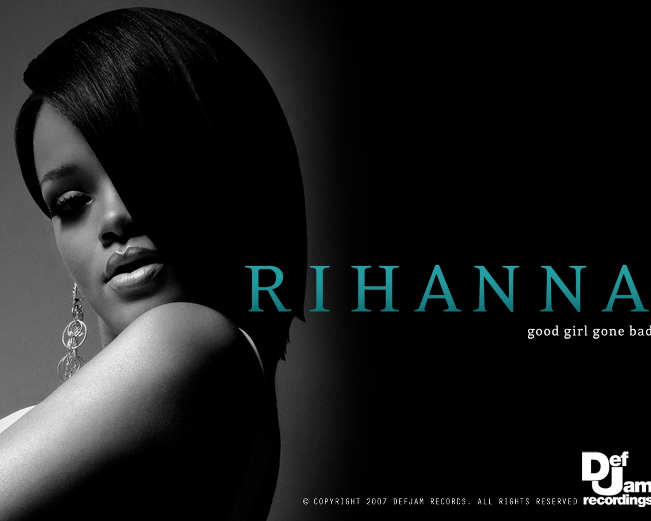 Girl gone bad игра. Рианна фотообои. Рианна на черном фоне. Рианна надпись. Rihanna чб.