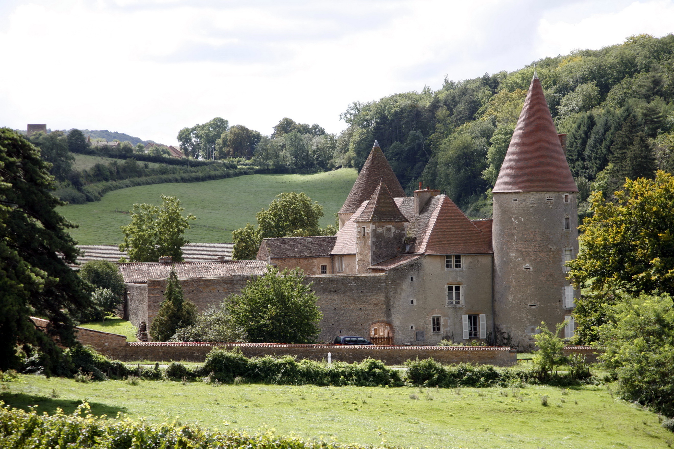 Новы замки. Noble замок. Либерозе город замок. Castle Noble. Франкопанский замок фото.