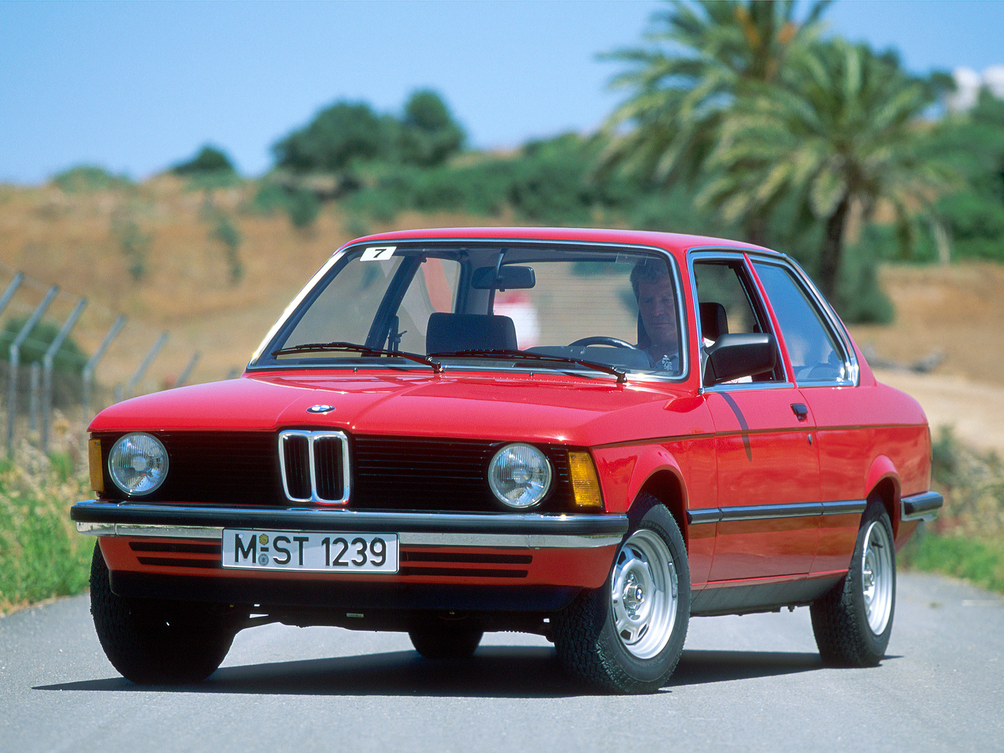 BMW 02 e10