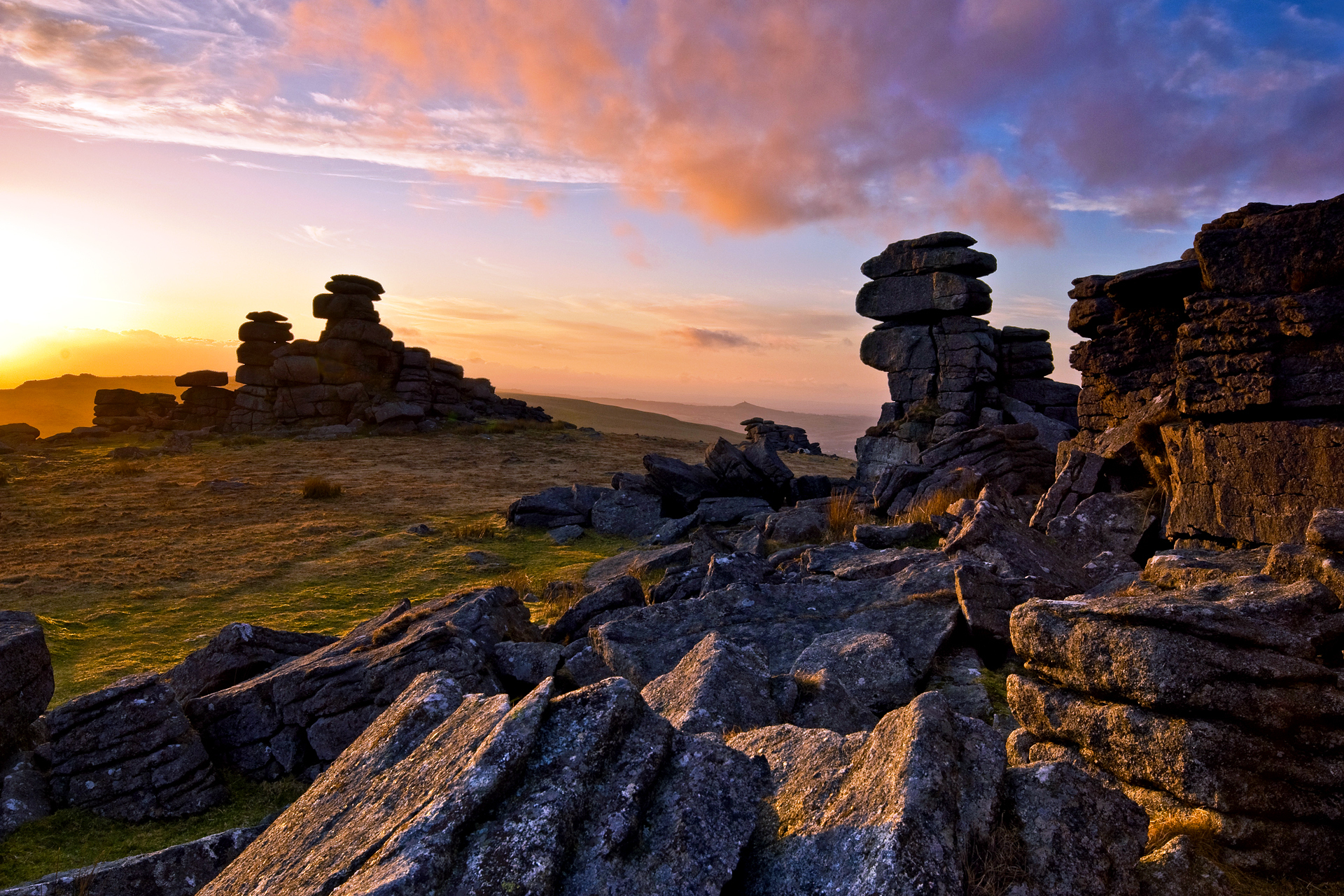 Mountain stone. Горы скалы камни. Каменная скала. Камни в горах. Каменный пейзаж.