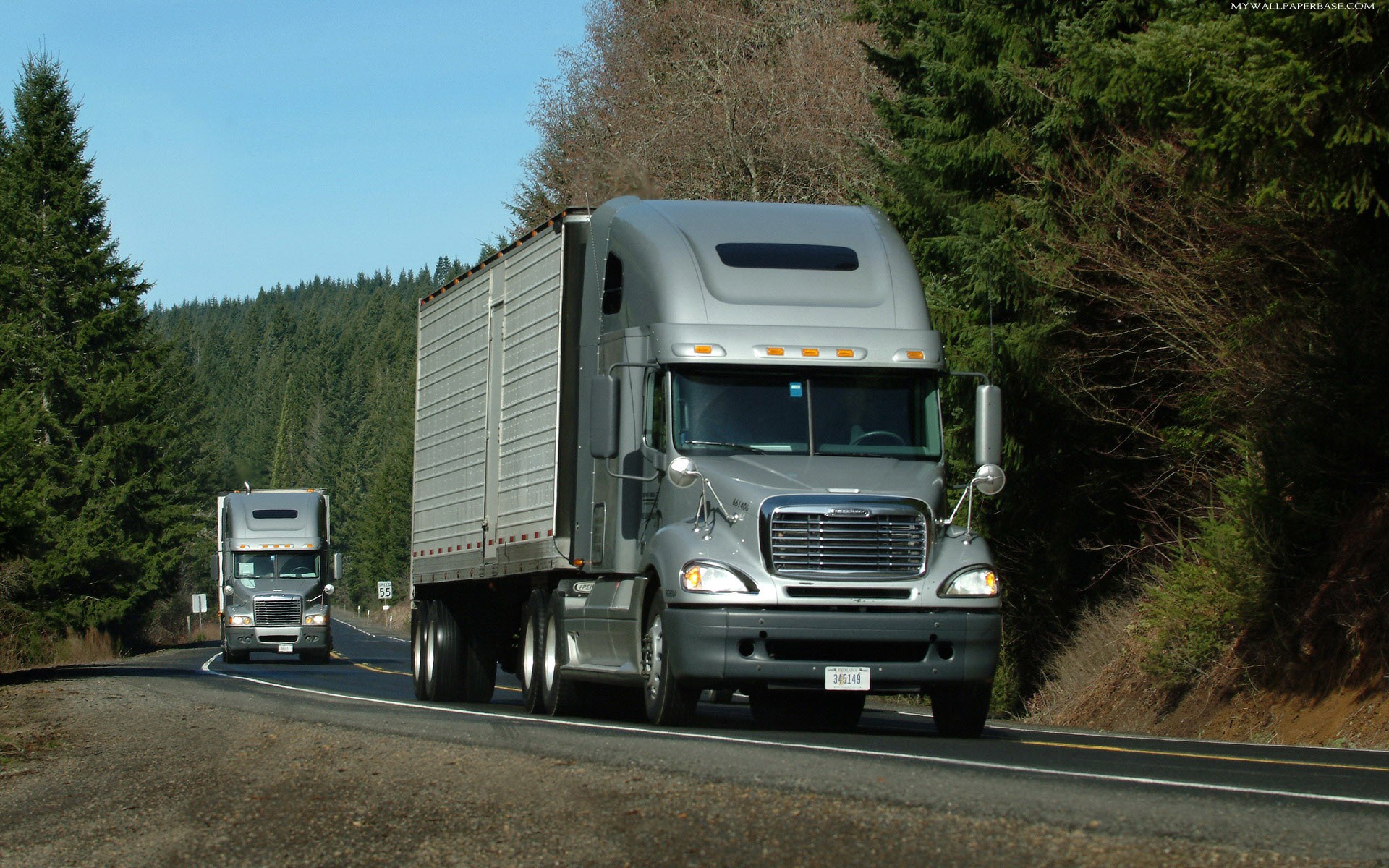 Freightliner Columbia с прицепом