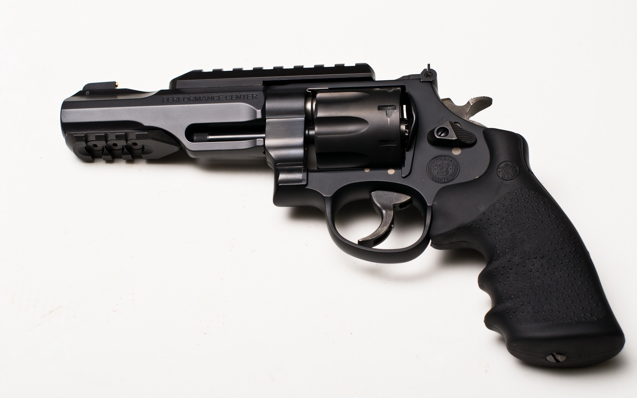 D k s w. Smith Wesson 327 trr8. Револьвера Smith&Wesson m10. Оружие Smith & Вессон. Smith & Wesson model 327 trr8.