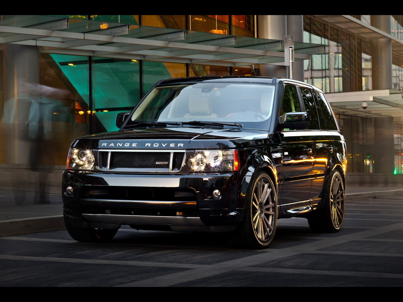 Range Rover Strut