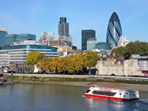 Картинки Здания Великобритания Tower 42 and Swiss Re Tower, London Города